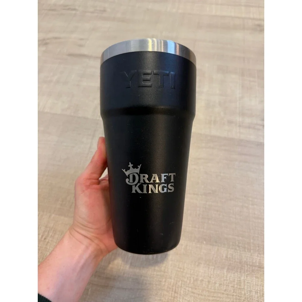 Yeti 26 Oz Black Cup “Draft Kings”